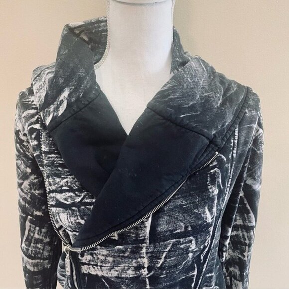 Young Fabulous and Broke Black and Gray Sweatshirt Jacket Small - Picture 9 of 9